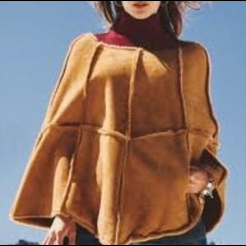 UGG Australia Shearling Poncho Cape w/ Pockets in Chestnut  S/M